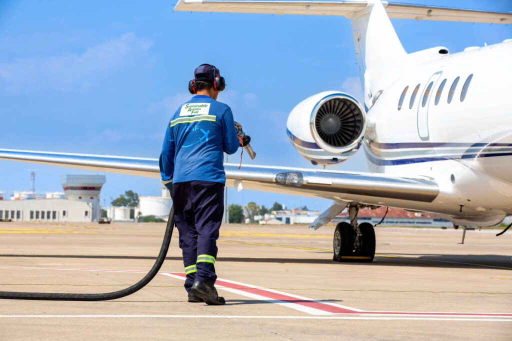 Sustainable,aviation,fuel,(saf).,technician,refueling,private,jet,with,saf